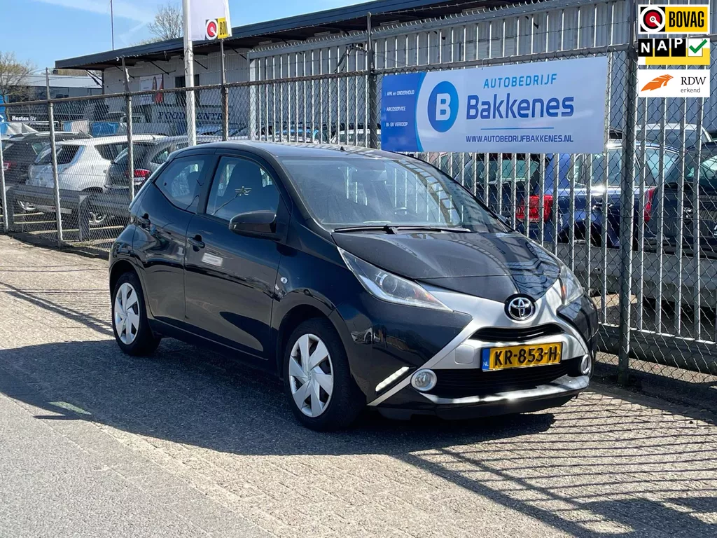 Toyota Aygo 1.0 VVT-i x-play | Camera | Bluetooth | Airco | NAP