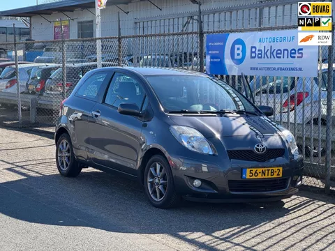 Toyota Yaris 1.3 VVTi Aspiration | Automaat | Airco |Cruise | Trekhaak
